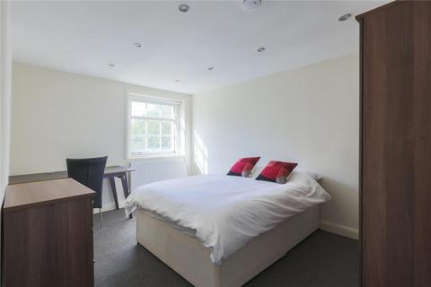 4 bedroom maisonette to rent, Finchley Road, London NW8