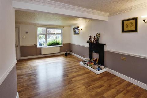 4 bedroom detached house to rent, Royle Close, Peterborough