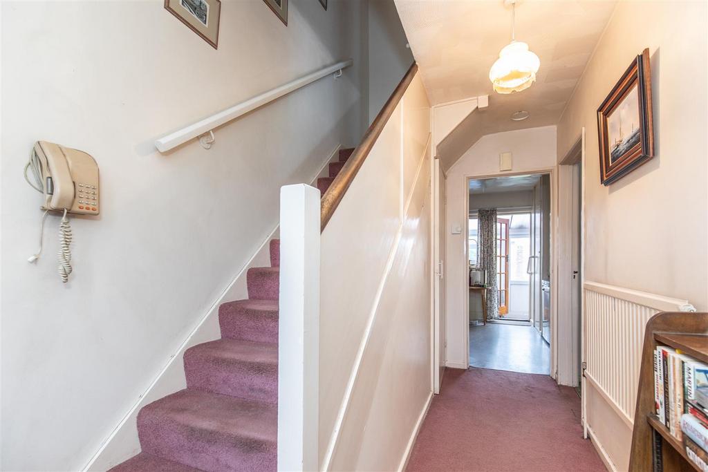Wiston Avenue, Gaisford, Worthing 3 bed semidetached house for sale