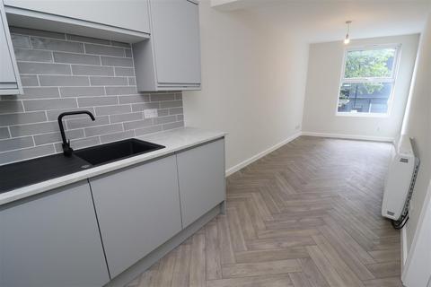 1 bedroom apartment to rent, Lower Road, London