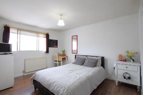5 bedroom terraced house for sale, Tivoli Road, Hounslow TW4