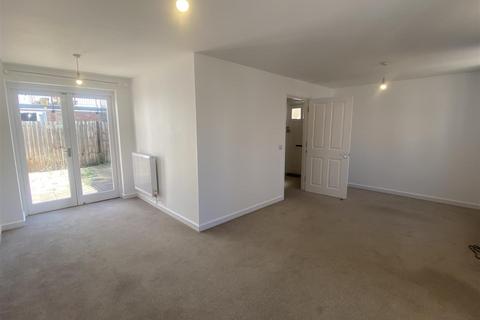 3 bedroom detached house to rent, Feversham Lane, Glastonbury