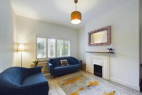 3 bedroom semi-detached house for sale, Sanderstead road, Croydon