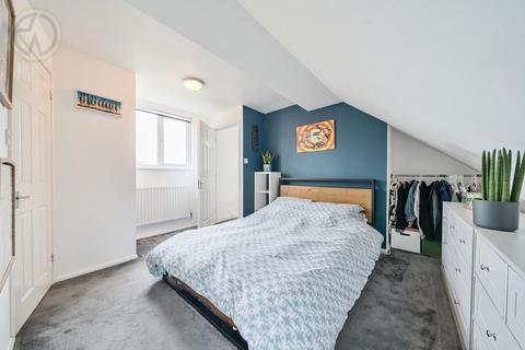 2 bedroom maisonette for sale, Courtney Road, Colliers Wood SW19