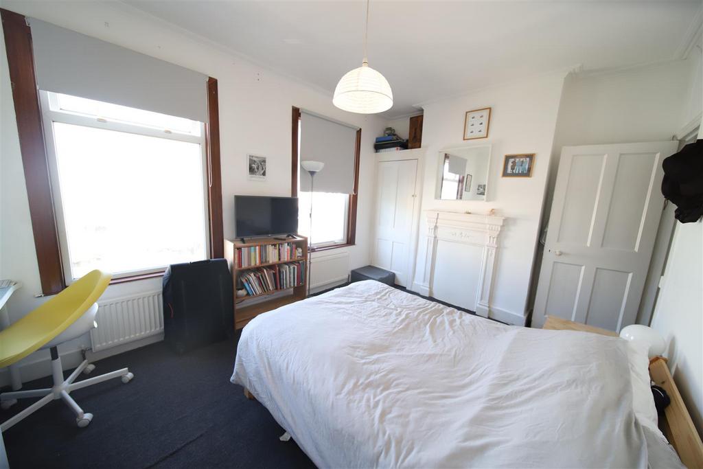 Bedroom 1 2.jpg