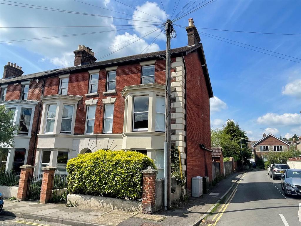 Wyndham Road, Salisbury SP1 4 bed end of terrace house for sale £550,000