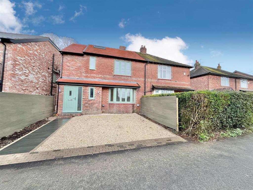 Moor Lane, Wilmslow 4 bed semidetached house for sale £645,000