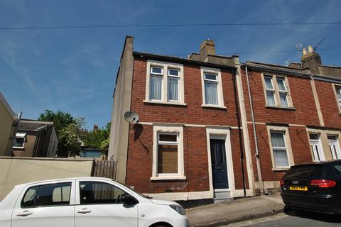 2 bedroom end of terrace house for sale, Fairfield Place, Southville, Bristol
