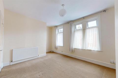 11 Fairfield Place, Bristol, BS3 1LH