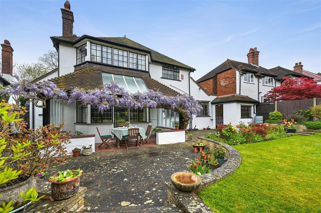 WH - 32 Chiltern Road - Garden C3 (1).JPG