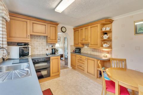 3 bedroom detached house for sale, Mineah Drive, Guilsfield, Welshpool