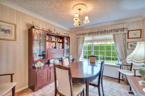 3 bedroom detached house for sale, Mineah Drive, Guilsfield, Welshpool