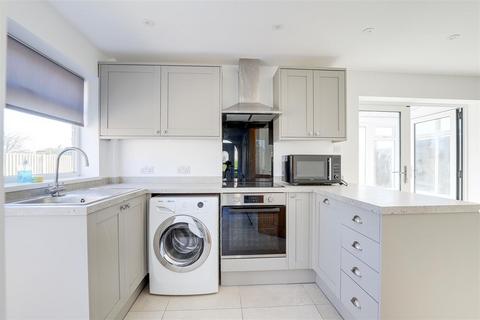 42 Addison Drive, Hucknall, Nottingham, NG15 6NB