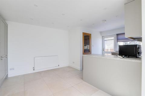 42 Addison Drive, Hucknall, Nottingham, NG15 6NB