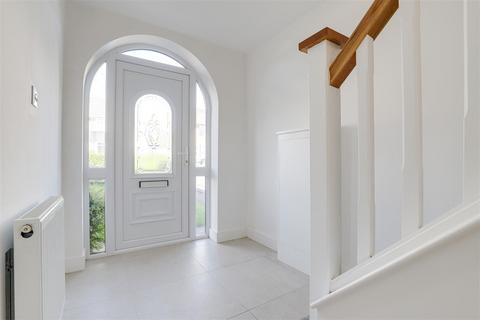 42 Addison Drive, Hucknall, Nottingham, NG15 6NB