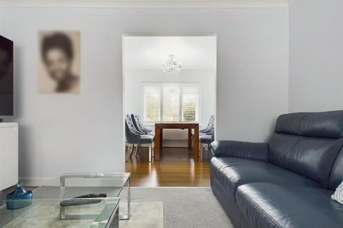 83 Rose Close, Nottingham, NG3 4PY