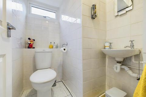 83 Rose Close, Nottingham, NG3 4PY