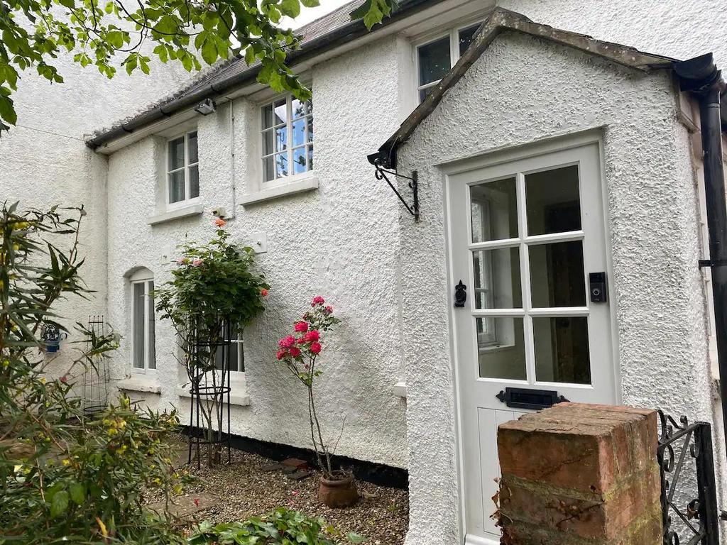 Heath Green, Heath And Reach... 2 bed house for sale £350,000