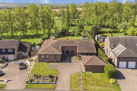 17 The Fairway, Bar Hill, Cambridge, CB23 8SR