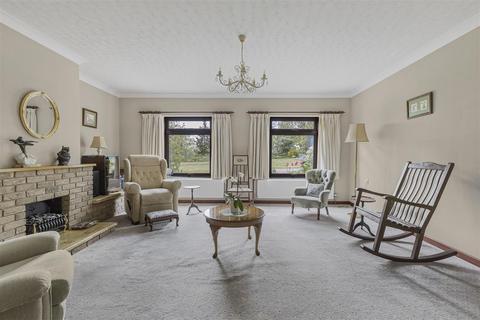 17 The Fairway, Bar Hill, Cambridge, CB23 8SR