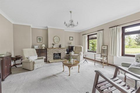 17 The Fairway, Bar Hill, Cambridge, CB23 8SR