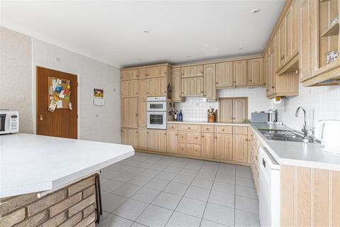 17 The Fairway, Bar Hill, Cambridge, CB23 8SR