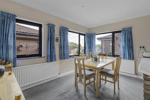 17 The Fairway, Bar Hill, Cambridge, CB23 8SR