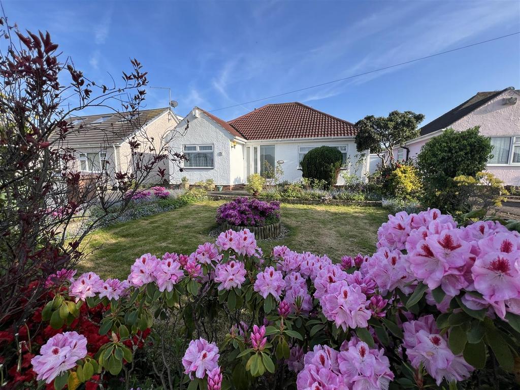 Sherwood Avenue, Irby, Wirral 3 bed detached bungalow for sale £350,000