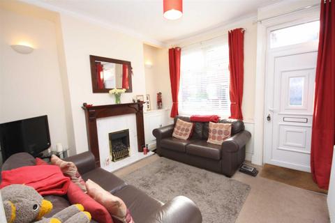 2 bedroom terraced house to rent, Dudley Road, Sale