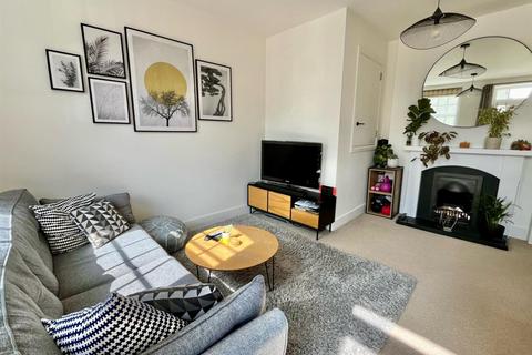2 bedroom flat for sale, Union Close, Newhaven