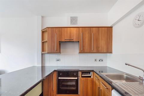 1 bedroom flat for sale, Millbank Court, John Islip Street, London, SW1P