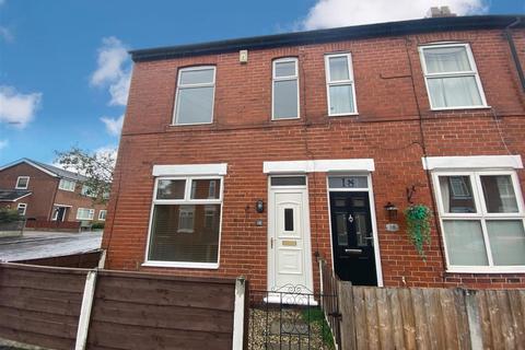 2 bedroom end of terrace house to rent, Crossley Road, Sale