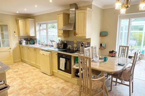 16 Little Sutton Lane, Sutton Coldfield, B75 6PA