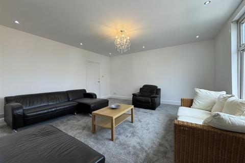 2 bedroom property to rent, Beech Road, Chorlton M21