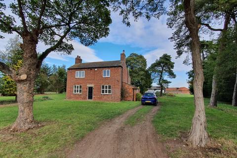 3 bedroom detached house to rent, Slate House Farrm, Holme, Scunthorpe, DN16 3RE