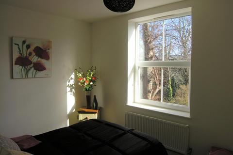 2 bedroom flat to rent, 19 Old Warwick Road, Solihull B92