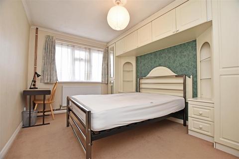 2 bedroom flat to rent, Jersey Road, Hounslow