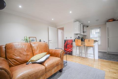 1 bedroom flat to rent, Cantelowes Road, London, NW1