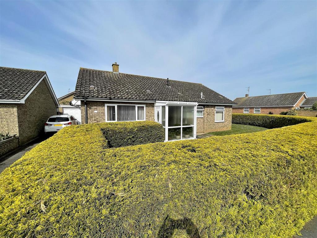 Pine Close, King's Lynn PE31 3 bed detached bungalow - £350,000