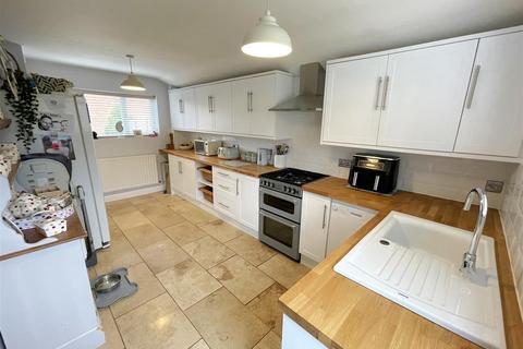 2 bedroom end of terrace house for sale, Iveagh Close, King's Lynn PE31