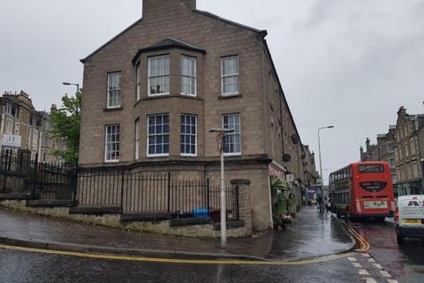 3 bedroom flat to rent, Perth Road, Dundee