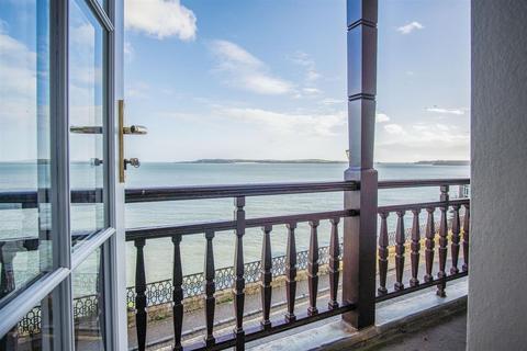 2 bedroom flat for sale, The Paragon, Tenby