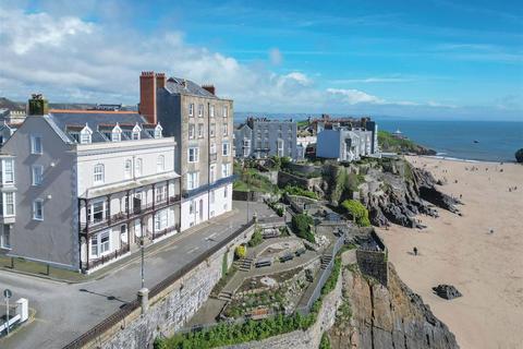 2 bedroom flat for sale, The Paragon, Tenby