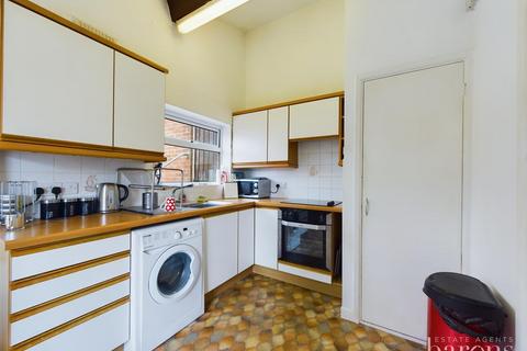 6 Dancers Meadow, Sherborne St John, Basingstoke, RG24 9LT