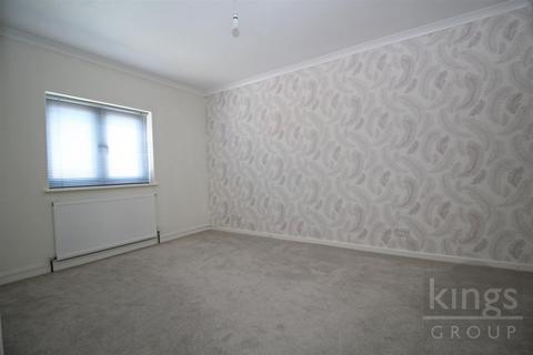 27 Oakview Close, Cheshunt, Waltham Cross, EN7 6LJ