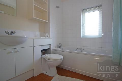 27 Oakview Close, Cheshunt, Waltham Cross, EN7 6LJ