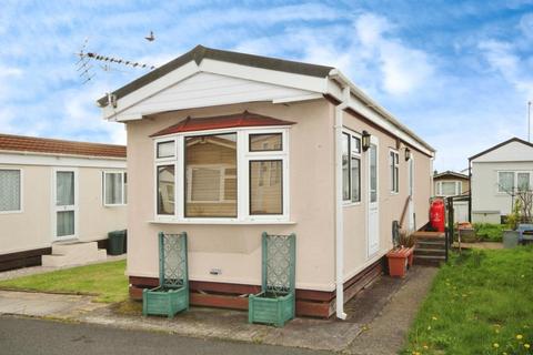 2 bedroom park home for sale, Shaws Trailor Park, Knaresborough Road, Harrogate,HG2 7NE