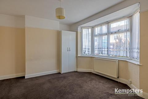3 bedroom terraced house for sale, Belmont Road, Grays