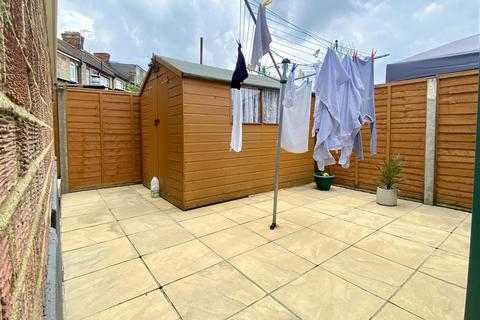 159 Cherrydown Avenue, London, E4 8DZ