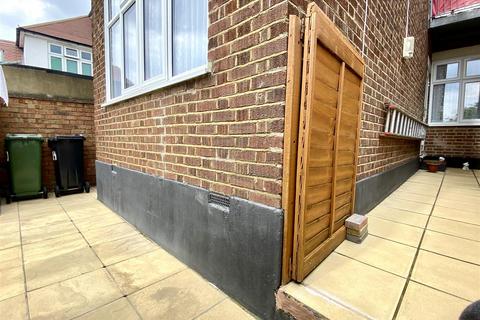 159 Cherrydown Avenue, London, E4 8DZ